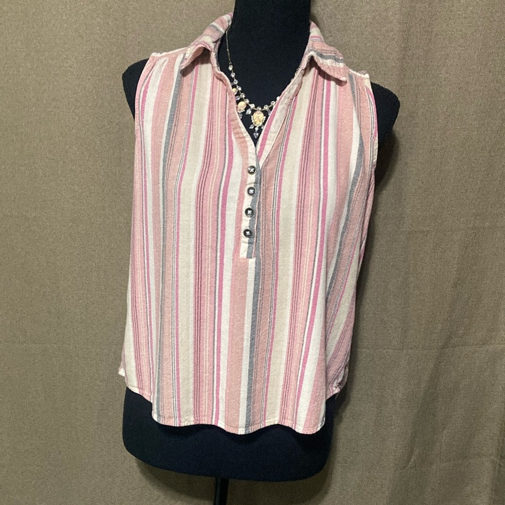 NWOT Maurice’s Striped Pink and White Sleeveless Top Size M